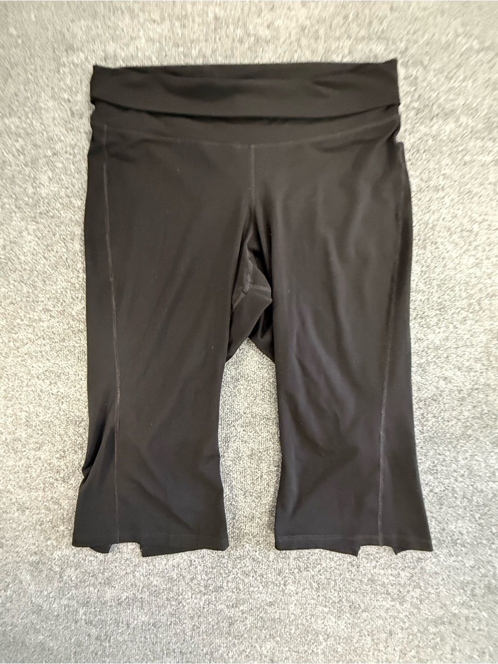 Old Navy Black Cropped Active Pants - yoga gym athletic exercise loungewear